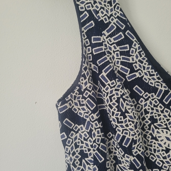 Shoshanna Cocktail Dress Sleeveless Sheath Laced Dress in Blue and White Sz 4 - Picture 8 of 16